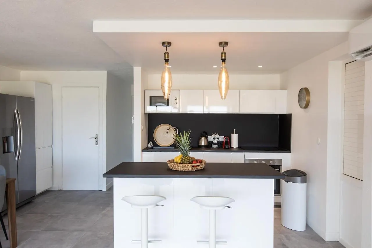 Baie Nettle Beach Villa 1130 Sandy Ground Holiday home